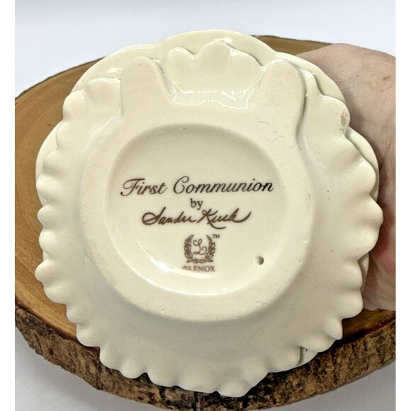 Vintage Lenox First Communion Brunette Girl Figurine by Sandra Kuck 9” - Picture 10 of 12